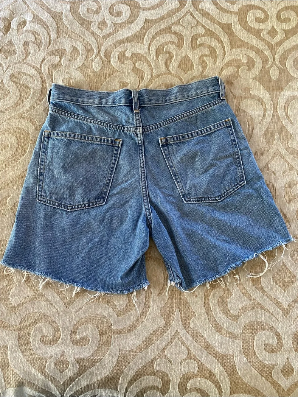 GAP Barrel Jean High Rise Denim Shorts Size 26 Raw Hem 100% Cotton Blue